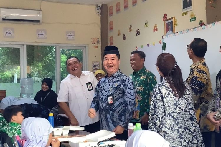 Program Makan Bergizi: Pemprov Jakarta Tunggu Instruksi Pusat