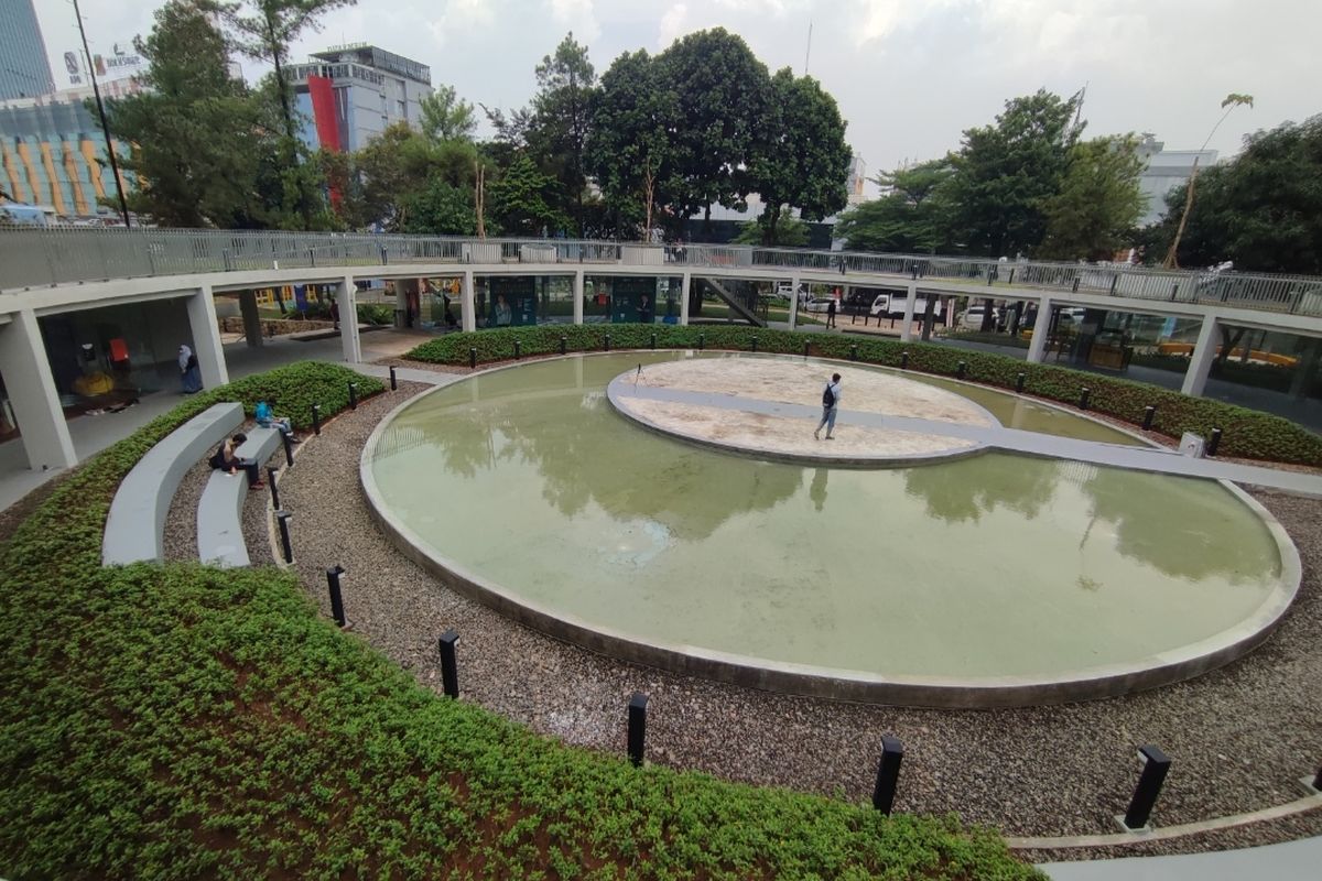 Wisata Taman Literasi Martha Christina Tiahahu di Jakarta Selatan